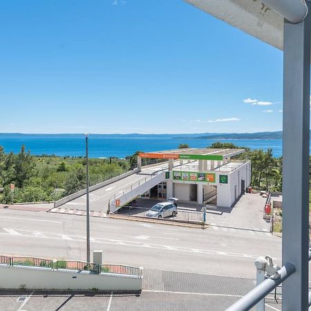 Deluxe 3 Bedroom Apartment With Sea View Baška Voda Exteriör bild